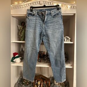 a.n.a Light Blue boyfriend women’s jeans